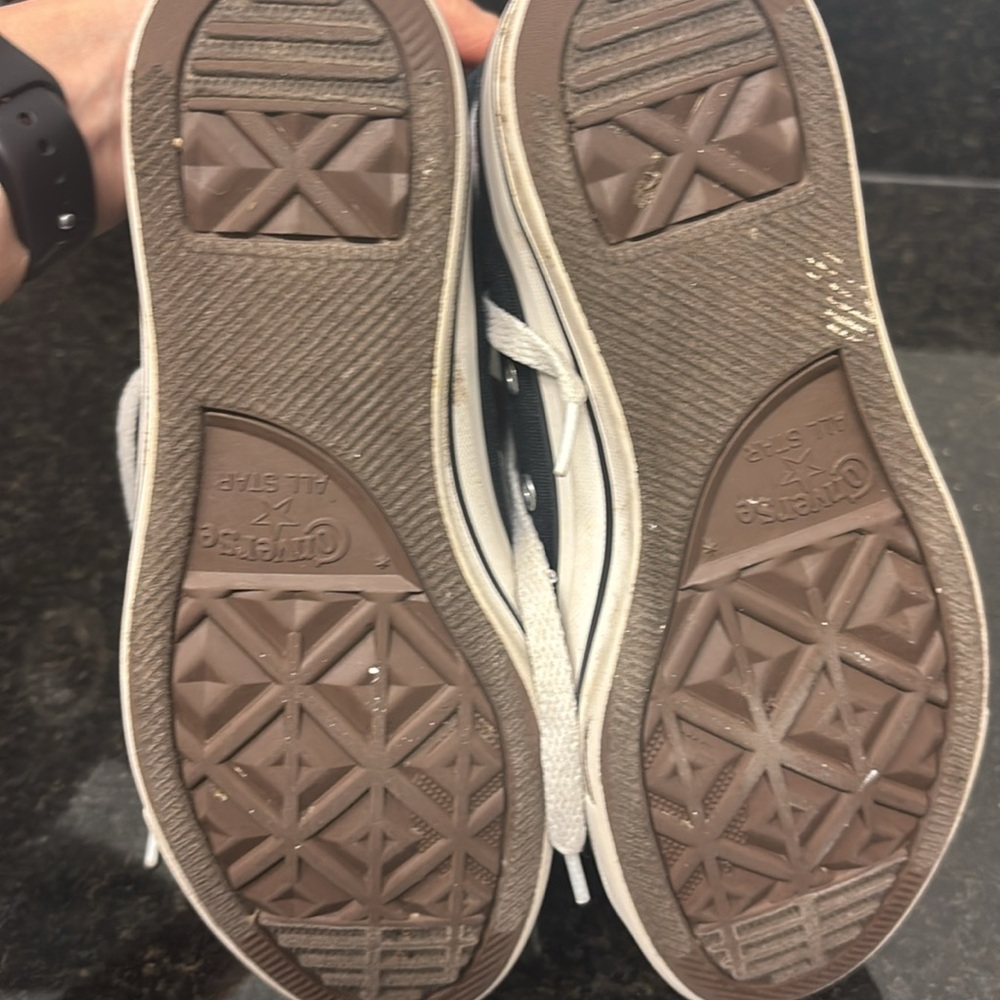 Converse unisex Chuck Taylor’s woman’s size 6.5 or men’s size 4.5 black - Picture 6 of 6